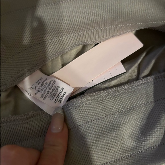 NWT - Victoria Secret Velour Set - Picture 5 of 12